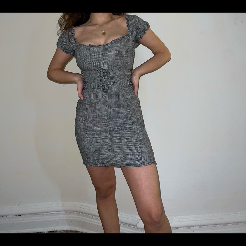 Reformation dress black and white sweetheart neckline